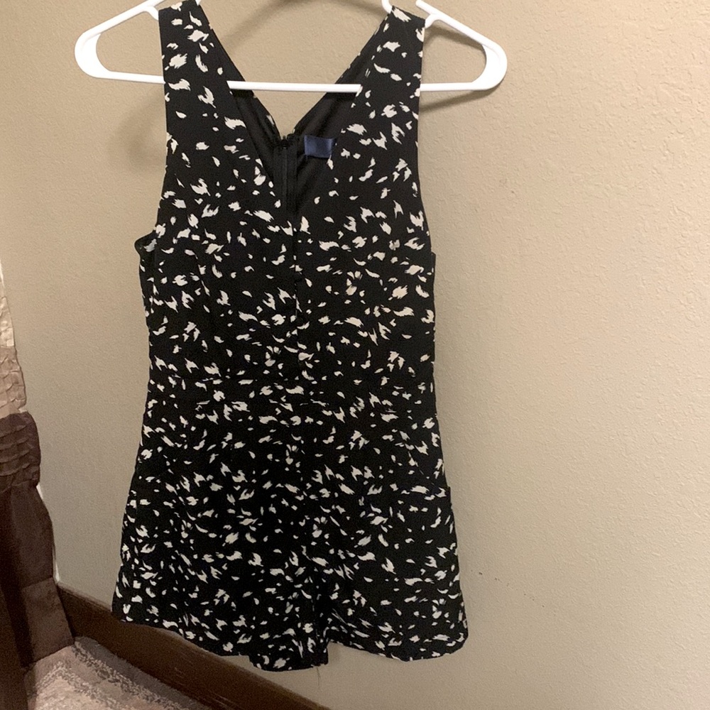 NWT Francesca’s romper